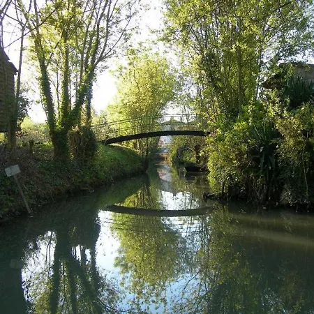 Сasa de vacaciones Maison Au Cœur Du Marais Poitevin Avec Barques, Canoës, Pédalo Et Vélos включены - Fr-1-426-147