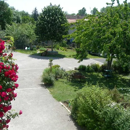 Maison Au Cœur Du Marais Poitevin Avec Barques, Canoës, Pédalo Et Vélos включены - Fr-1-426-147 Сasa de vacaciones Damvix