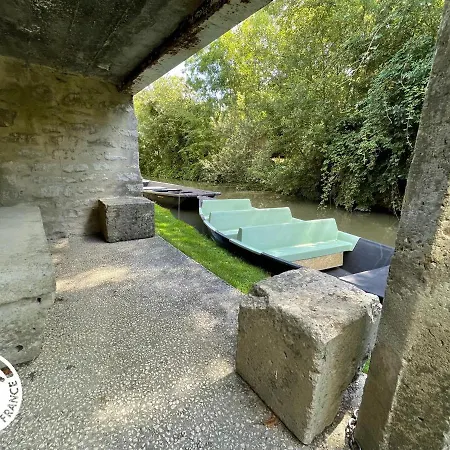 Maison Au Cœur Du Marais Poitevin Avec Barques, Canoës, Pédalo Et Vélos включены - Fr-1-426-147